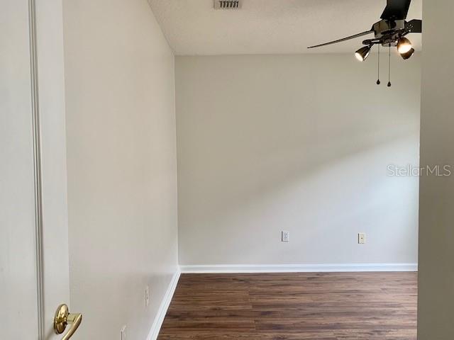 Image 13 of 35 For 15438 Markham Drive