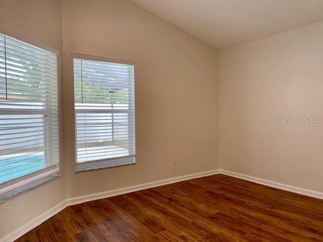 Image 27 of 35 For 15438 Markham Drive