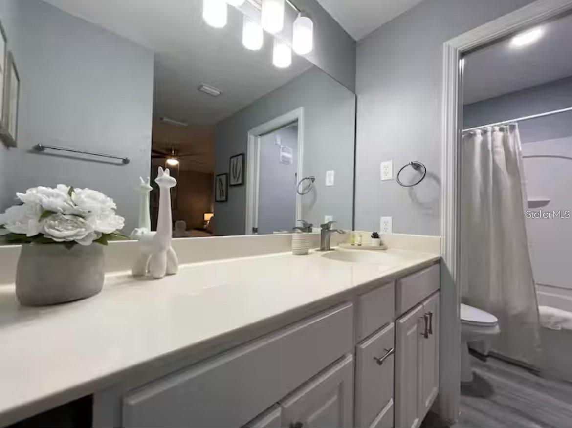 Image 10 of 18 For 2798 Club Cortile Circle A