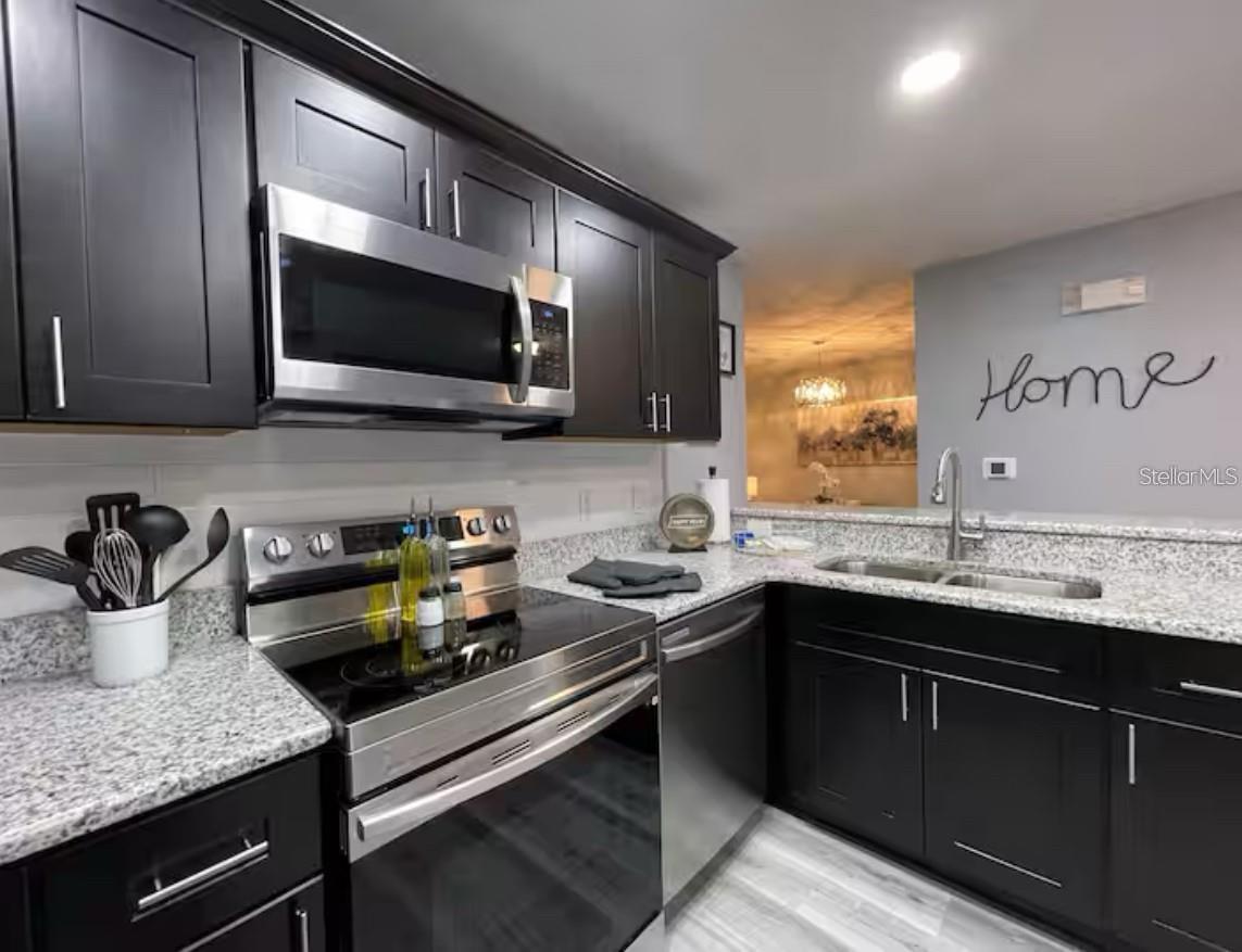 Image 6 of 18 For 2798 Club Cortile Circle A