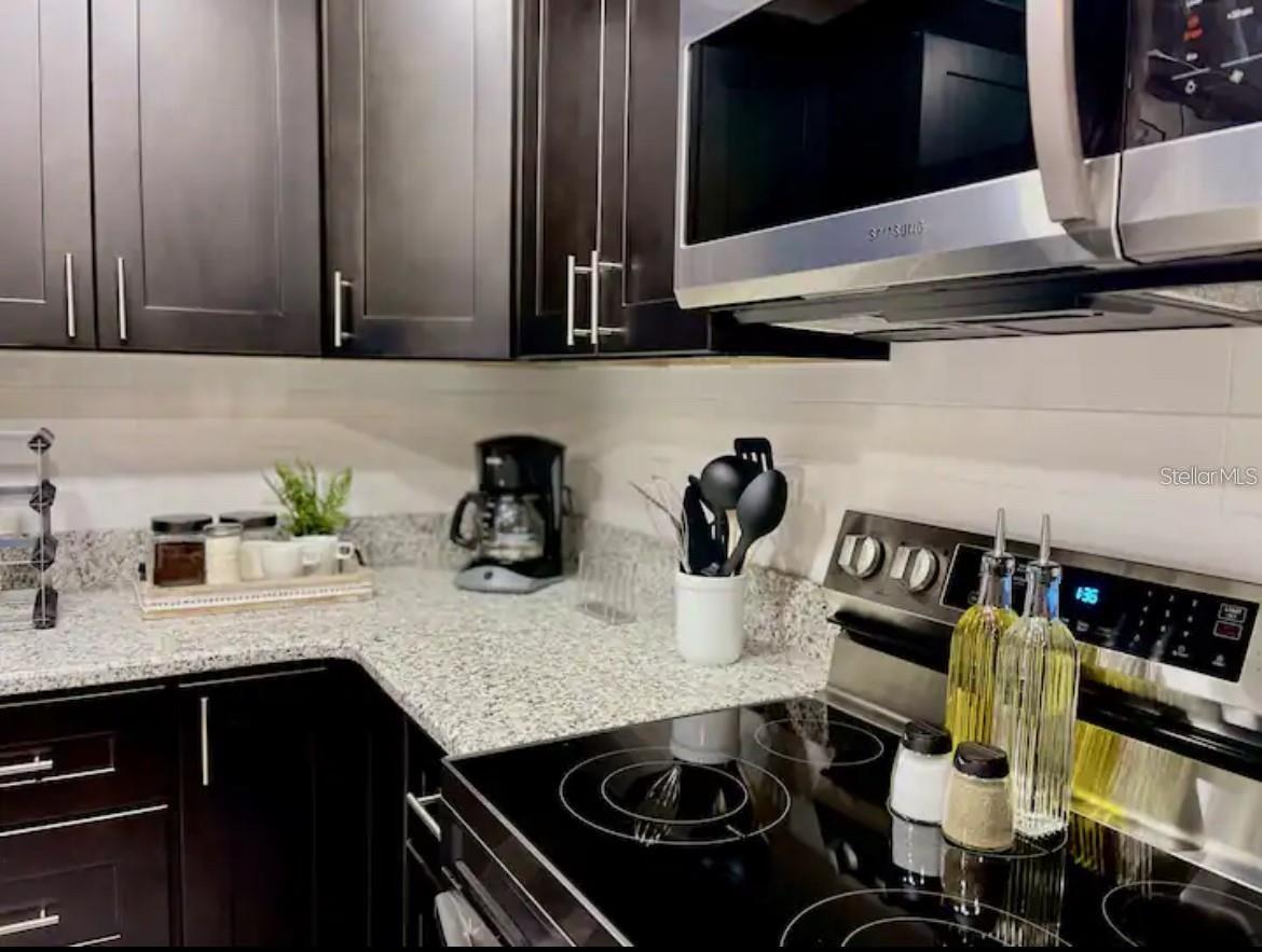 Image 7 of 18 For 2798 Club Cortile Circle A