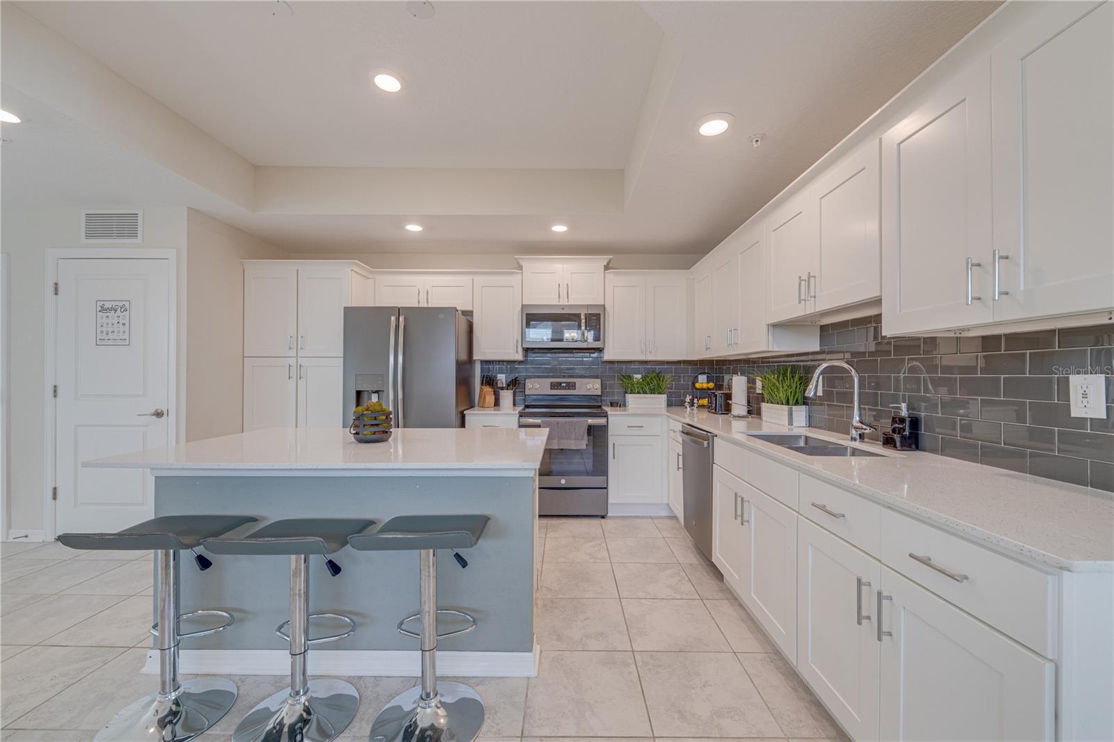 Image 11 of 58 For 3120 Paradox Circle 308