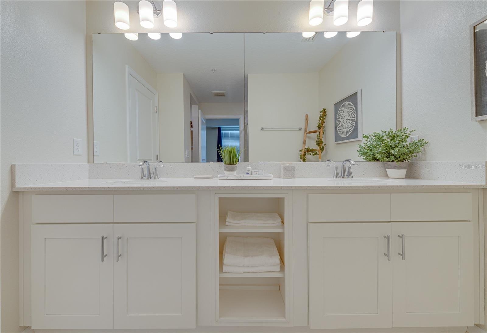 Image 29 of 58 For 3120 Paradox Circle 308