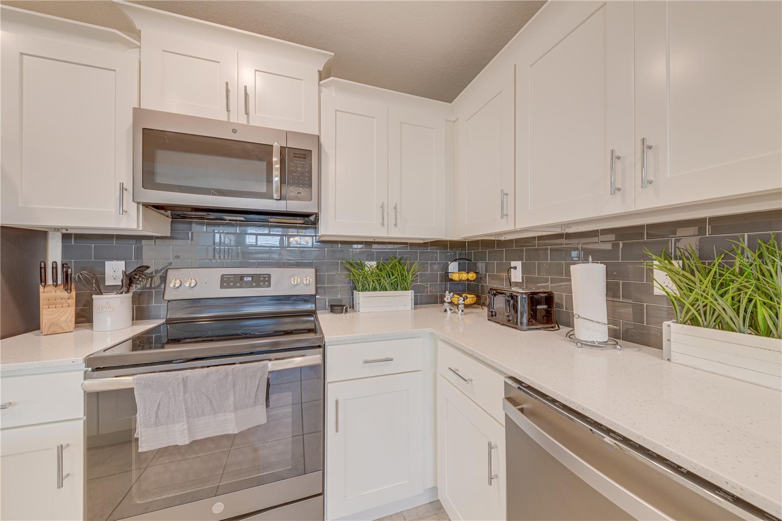 Image 8 of 58 For 3120 Paradox Circle 308