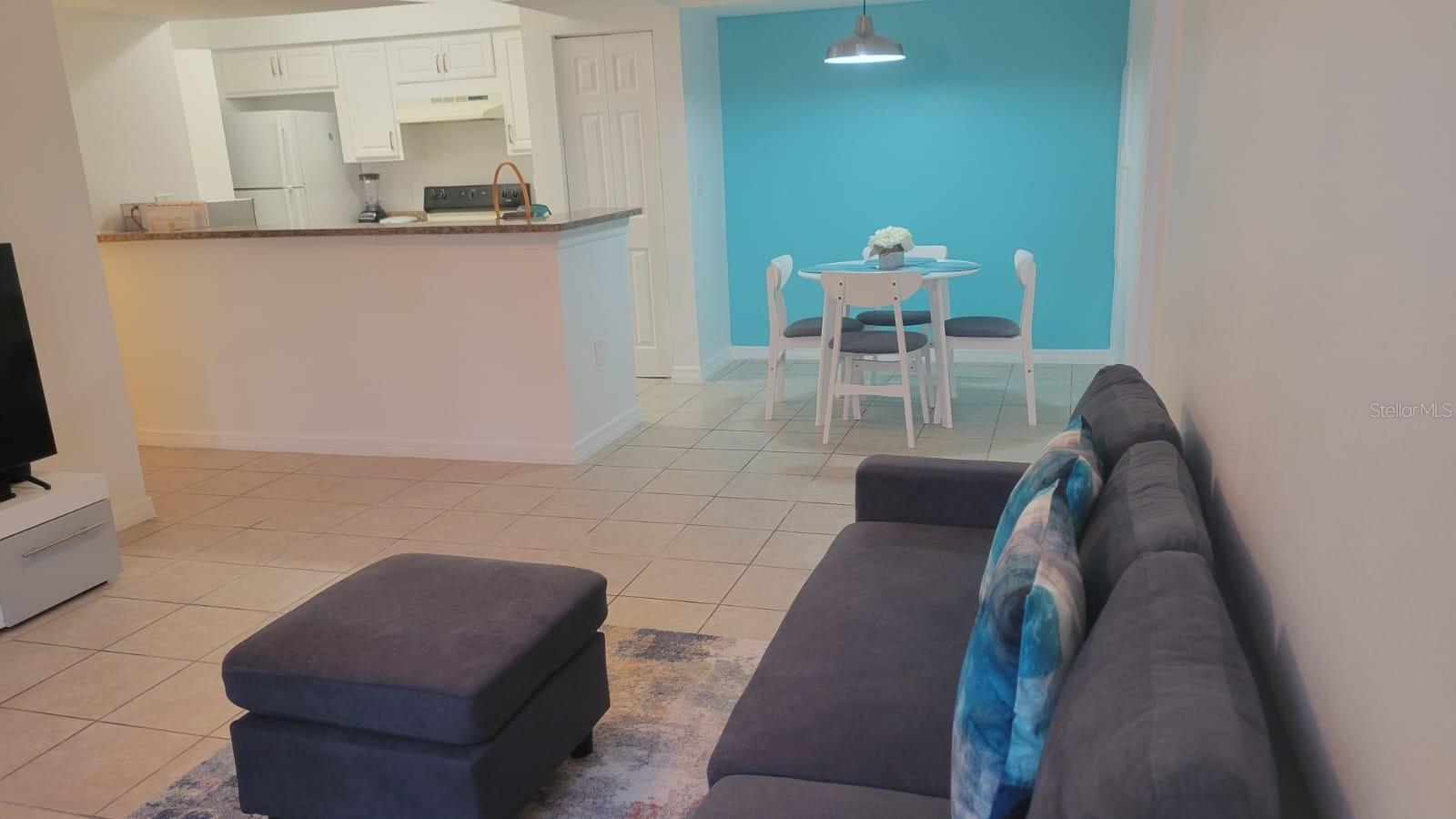 Image 7 of 18 For 3008 Parkway Boulevard 107