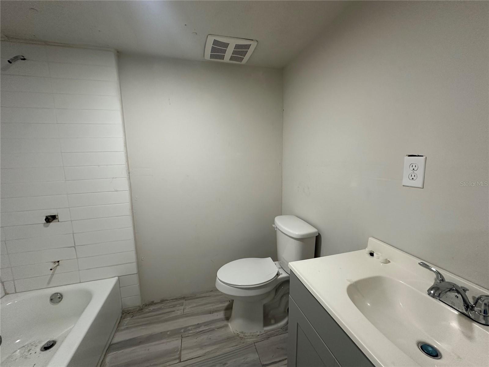 Image 14 of 20 For 17405 38th Lane Road