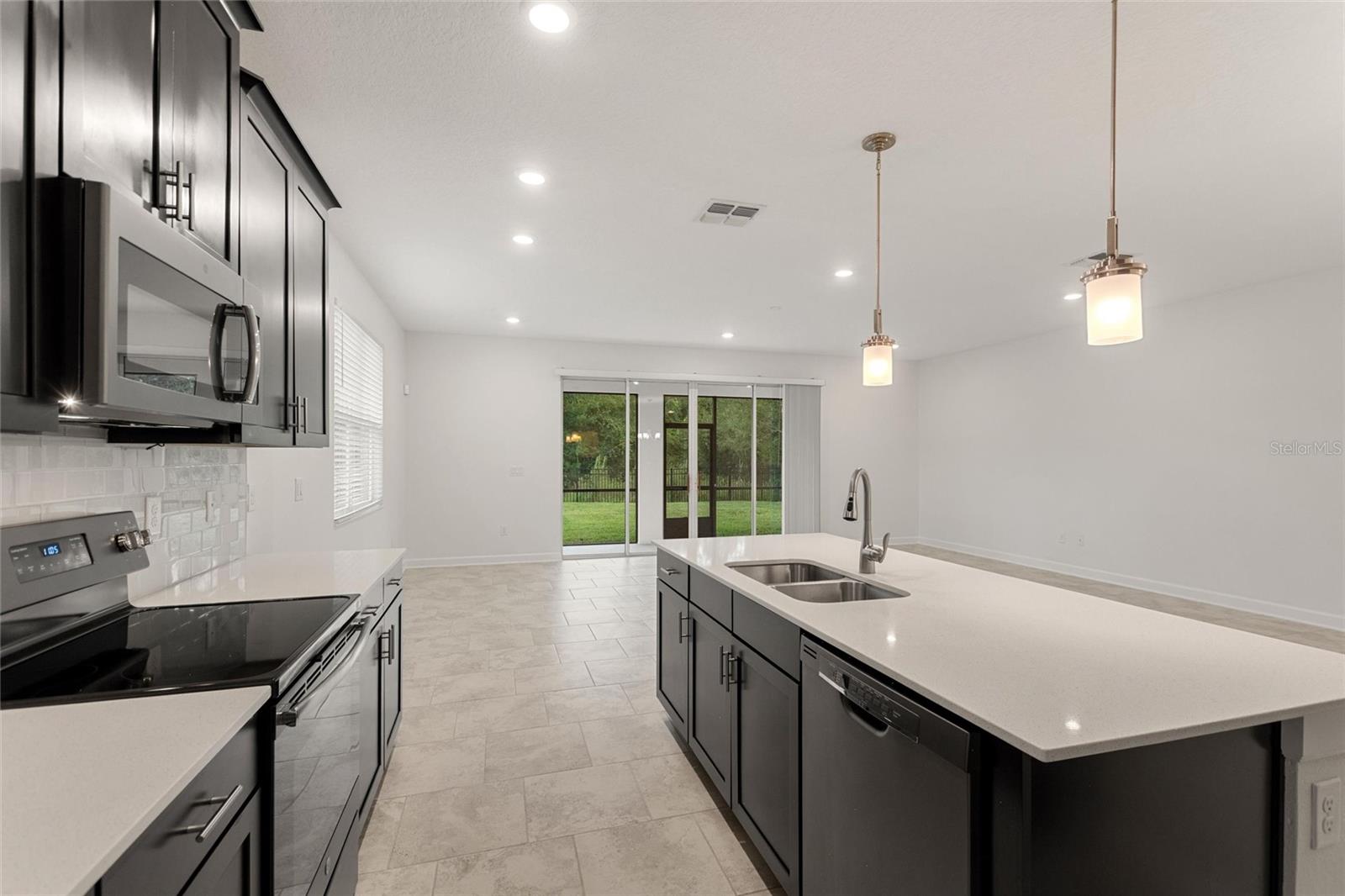 Image 10 of 69 For 484 Brunswick Drive
