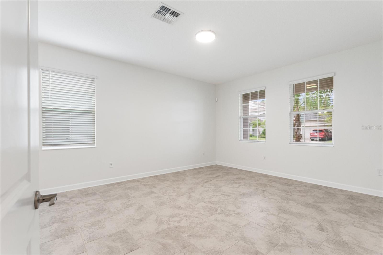 Image 16 of 69 For 484 Brunswick Drive