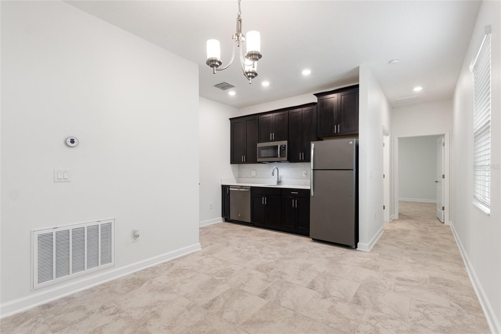 Image 18 of 69 For 484 Brunswick Drive
