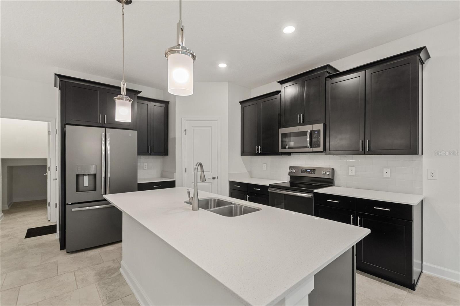 Image 9 of 69 For 484 Brunswick Drive