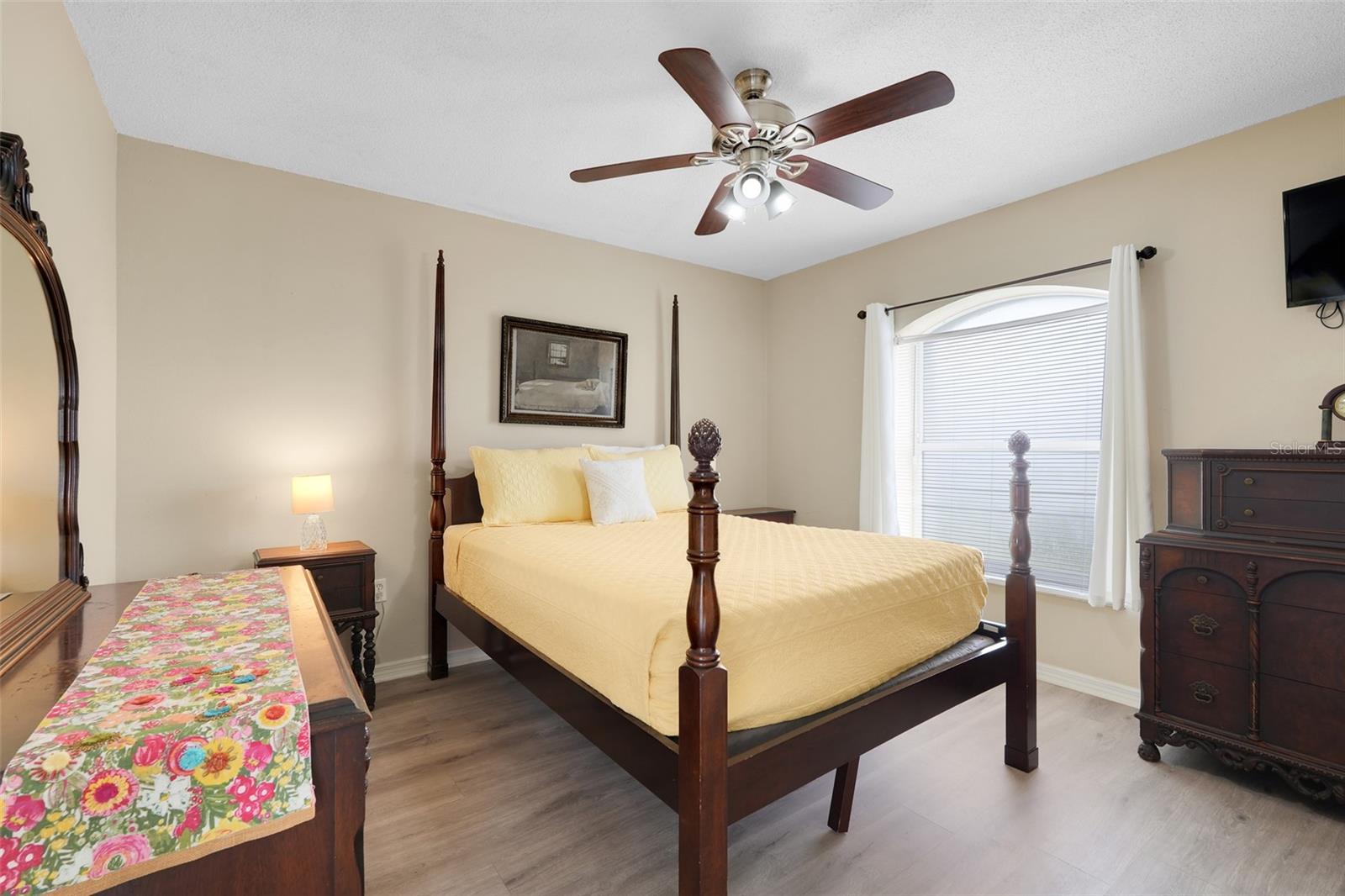 Image 22 of 40 For 8807 Crayson Court