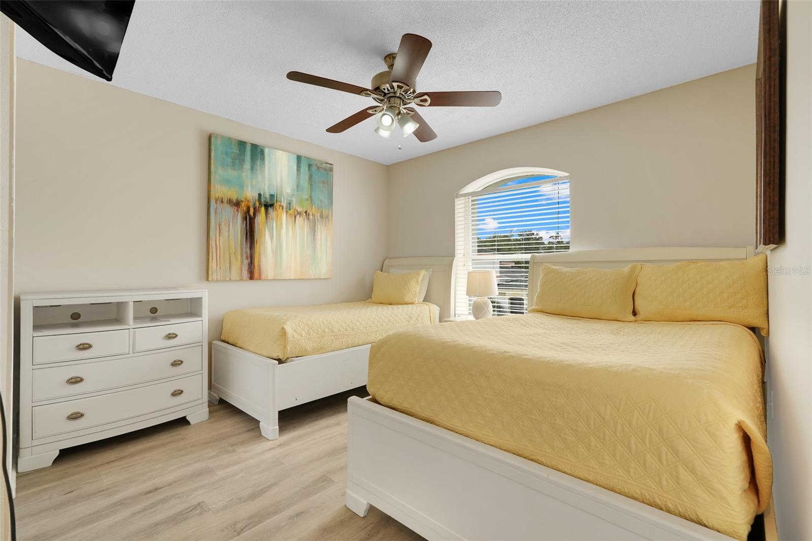 Image 32 of 40 For 8807 Crayson Court