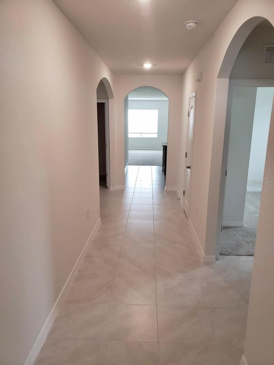 Image 4 of 9 For 237 Meadowbrook Boulevard 237