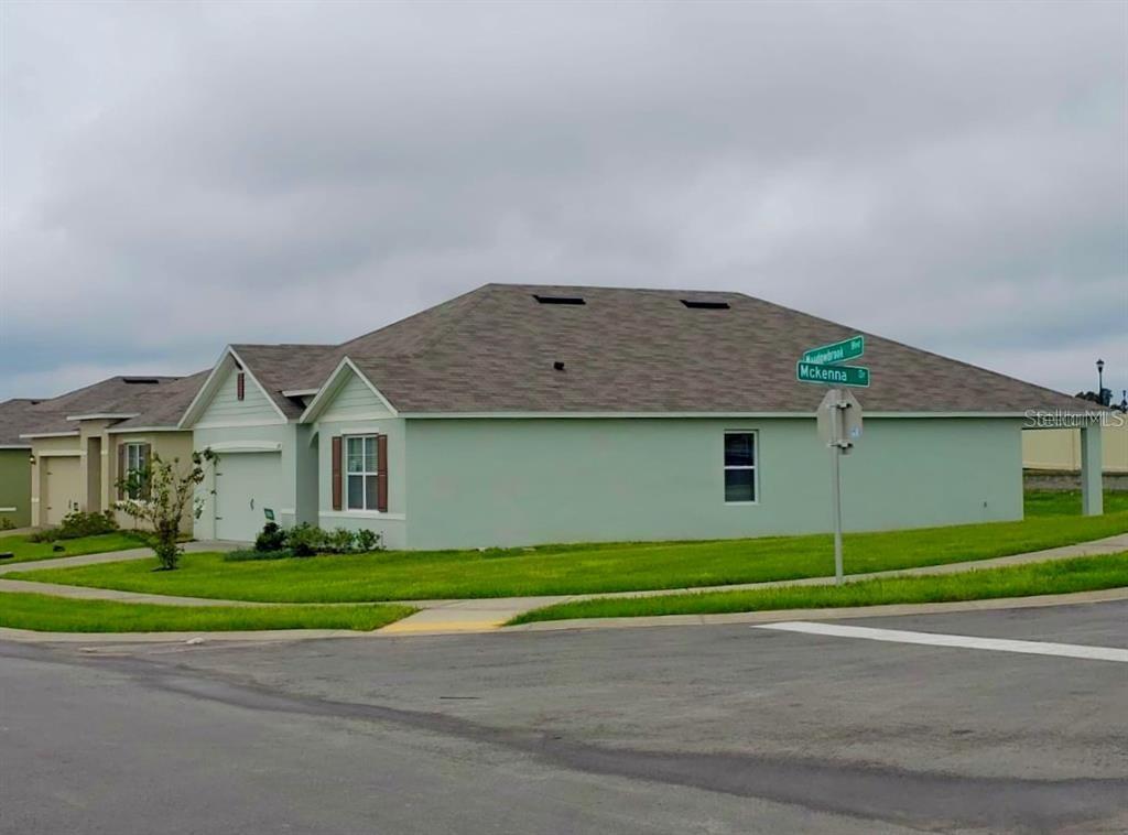 Image 6 of 9 For 237 Meadowbrook Boulevard 237