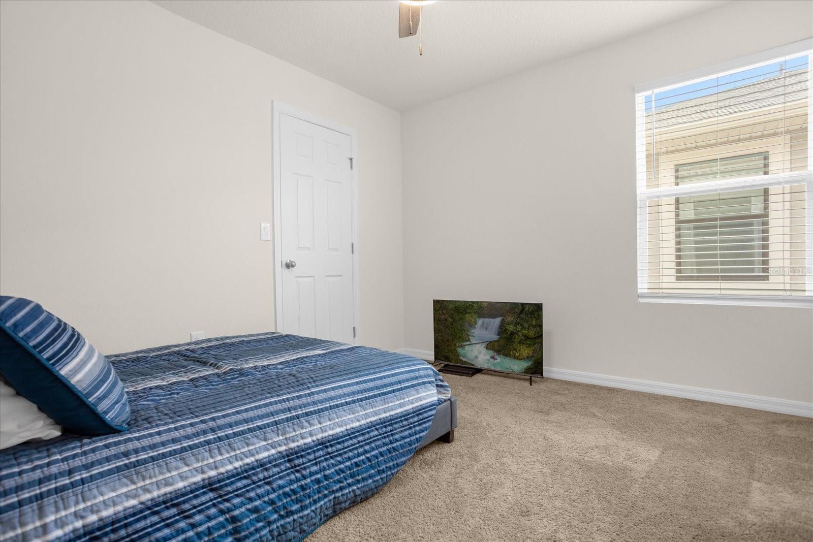 Image 25 of 40 For 2498 Empress Drive