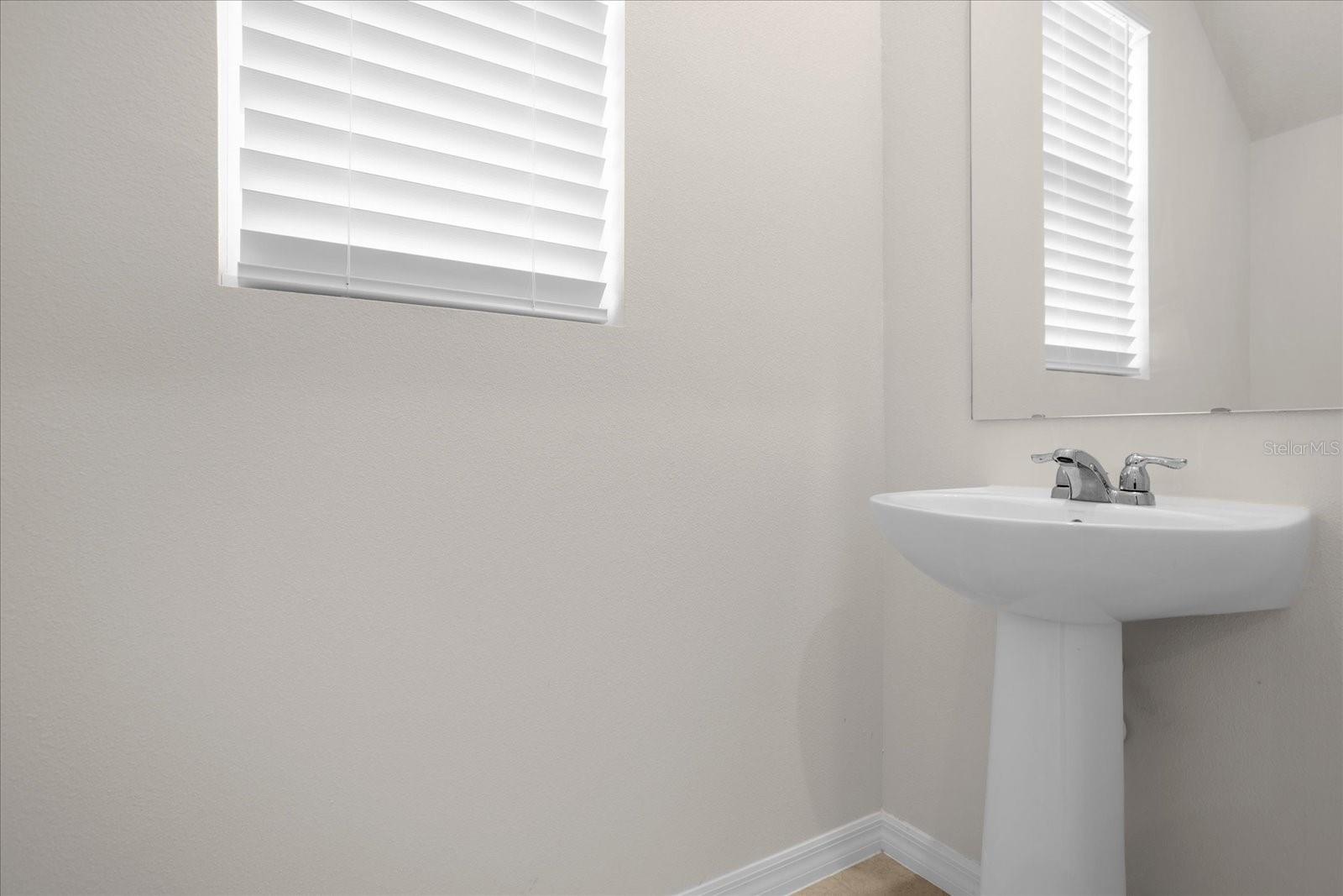 Image 5 of 40 For 2498 Empress Drive