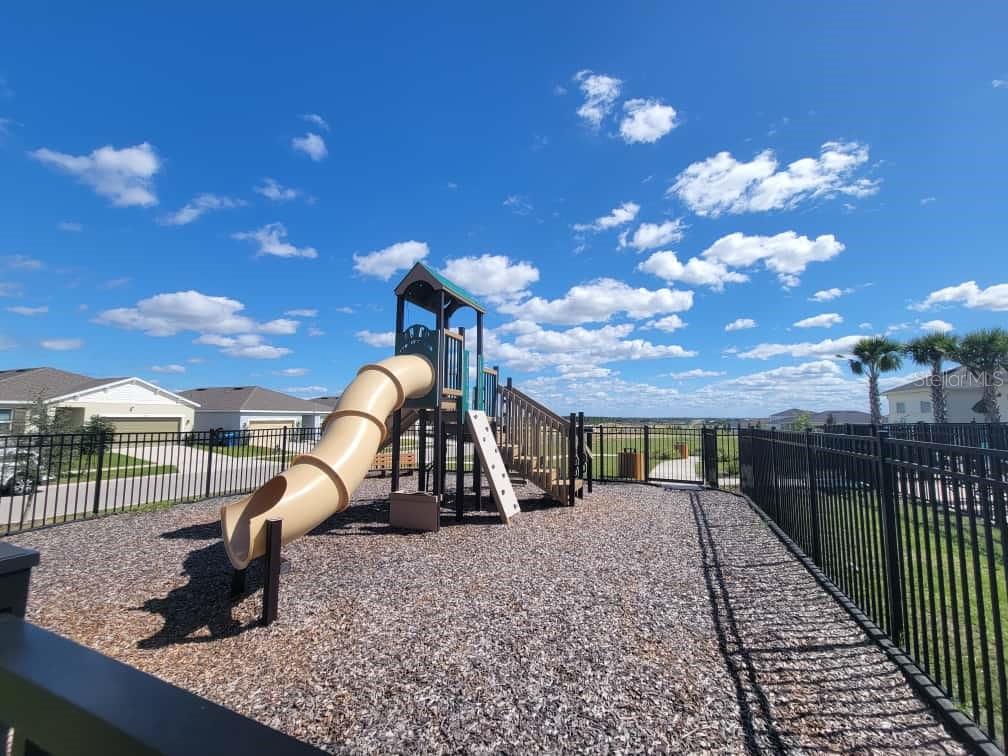 Image 18 of 19 For 1346 Normandy Drive