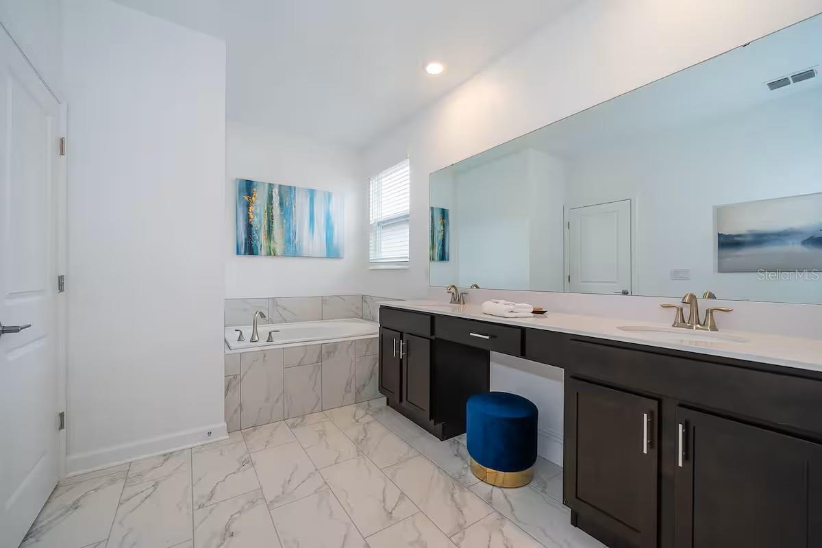 Image 12 of 20 For 4156 Paragraph Drive