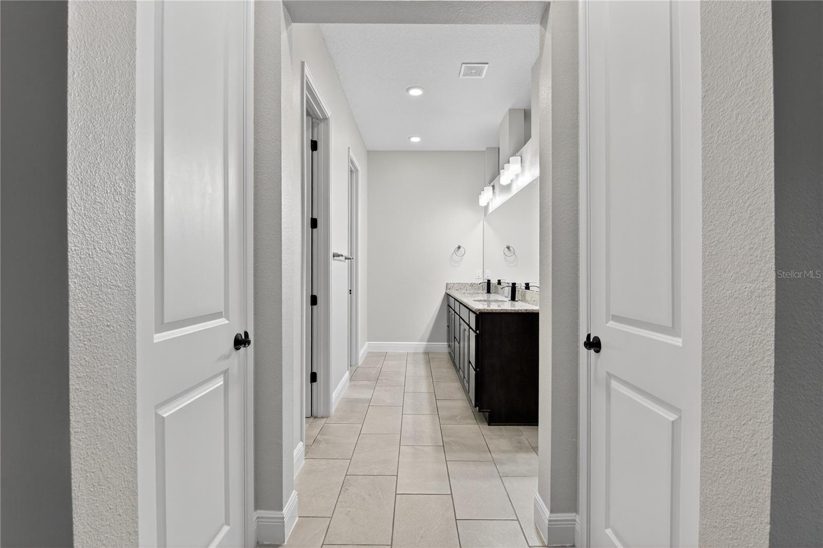 Image 33 of 52 For 13357 Beebe Aly