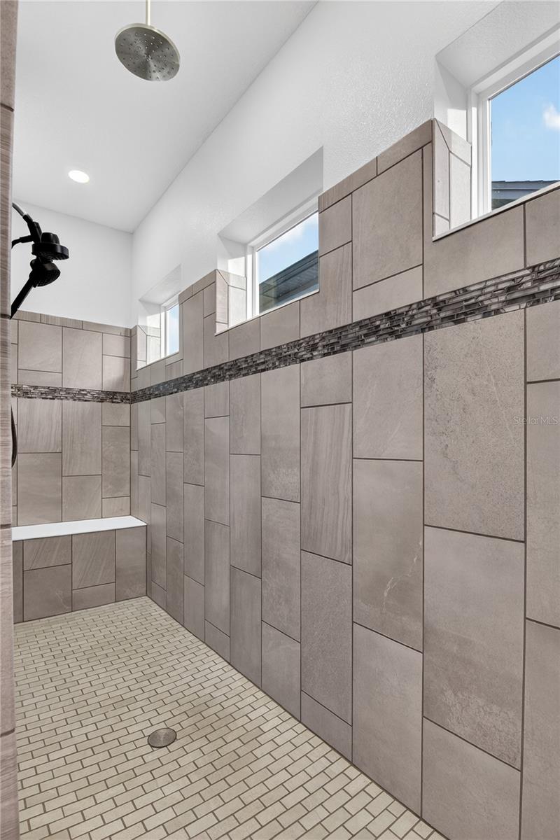 Image 36 of 52 For 13357 Beebe Aly