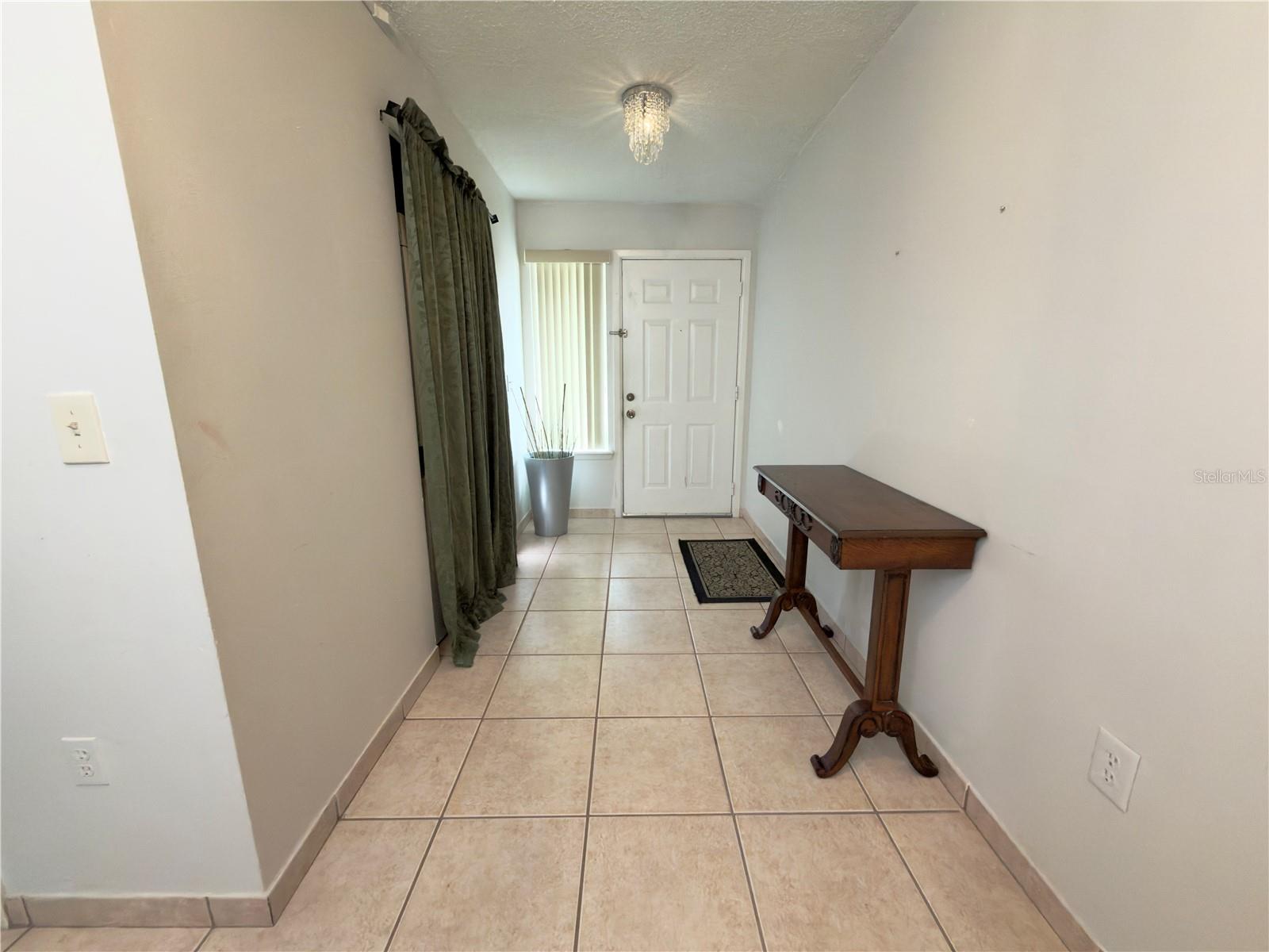 Image 2 of 21 For 1009 Westside Drive