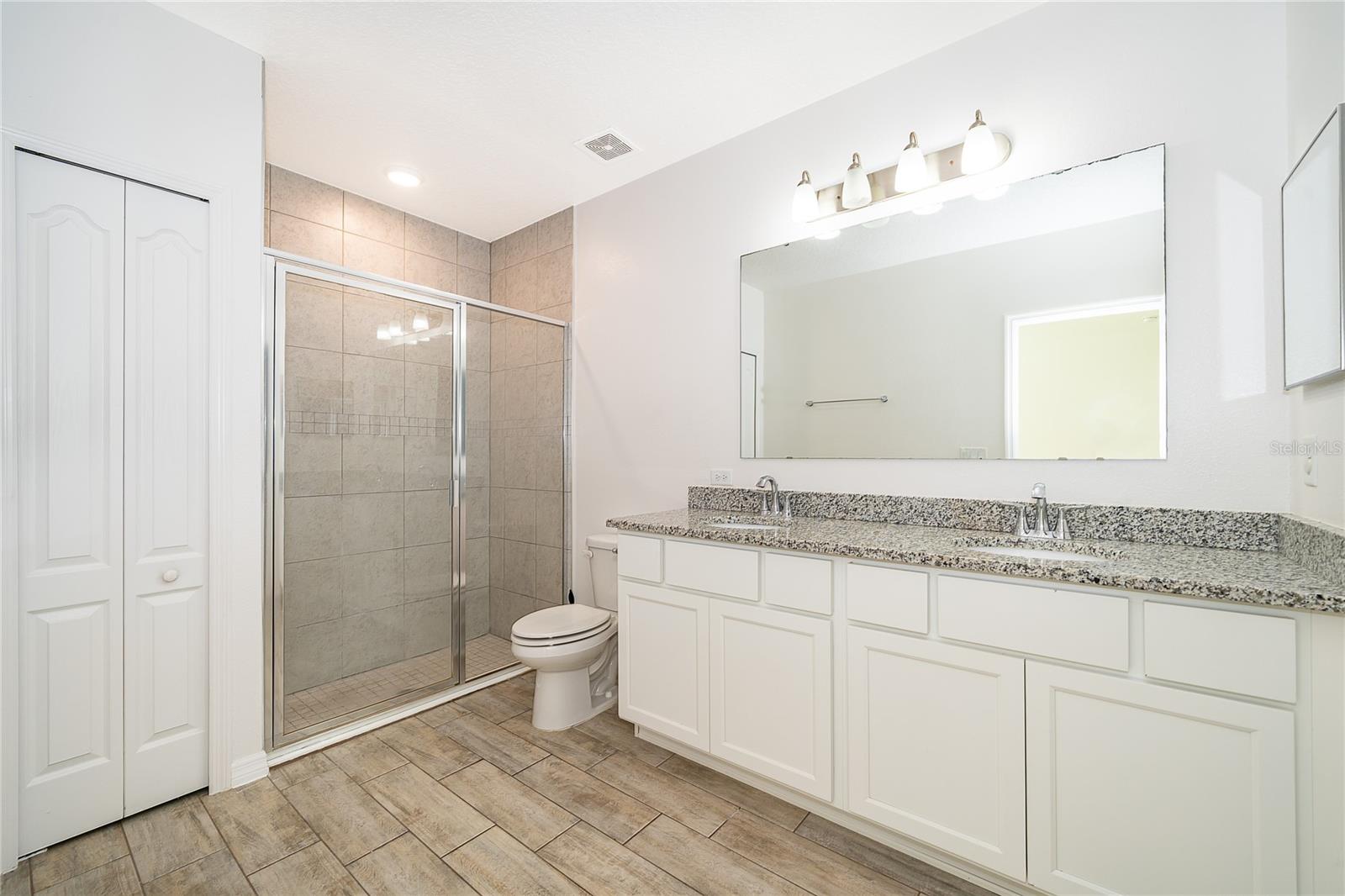 Image 16 of 30 For 4264 Desert Rose Avenue