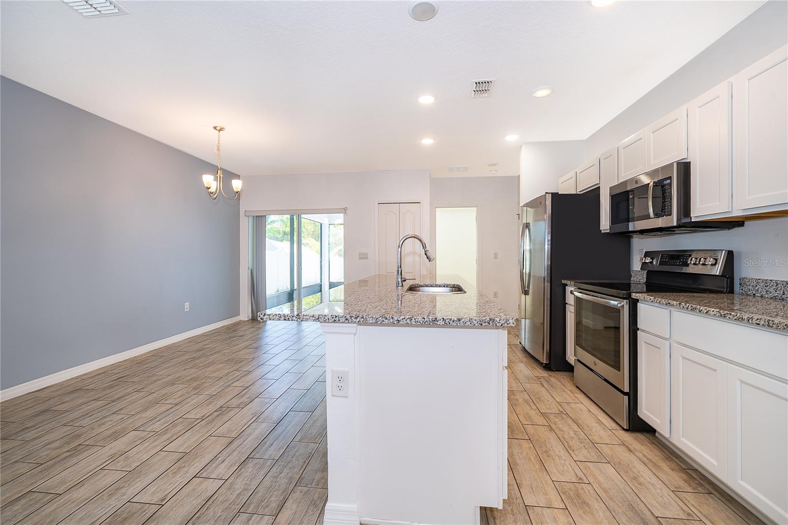 Image 9 of 30 For 4264 Desert Rose Avenue