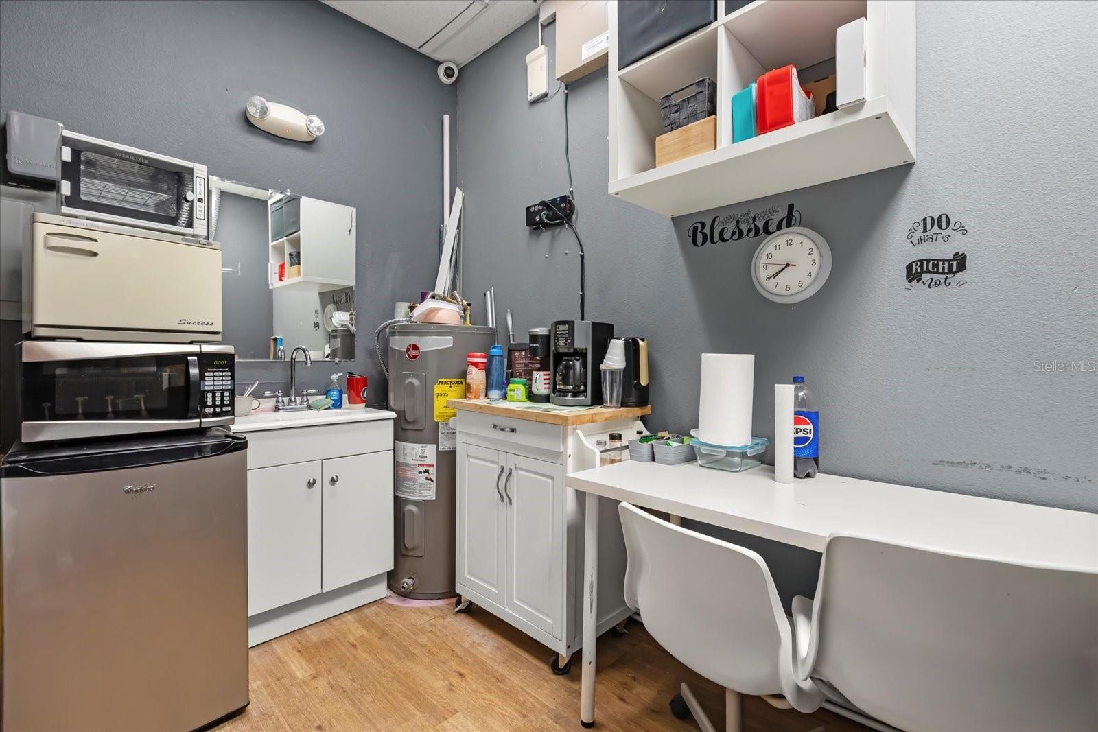 Image 20 of 47 For 1046 Plaza Drive D & E & F