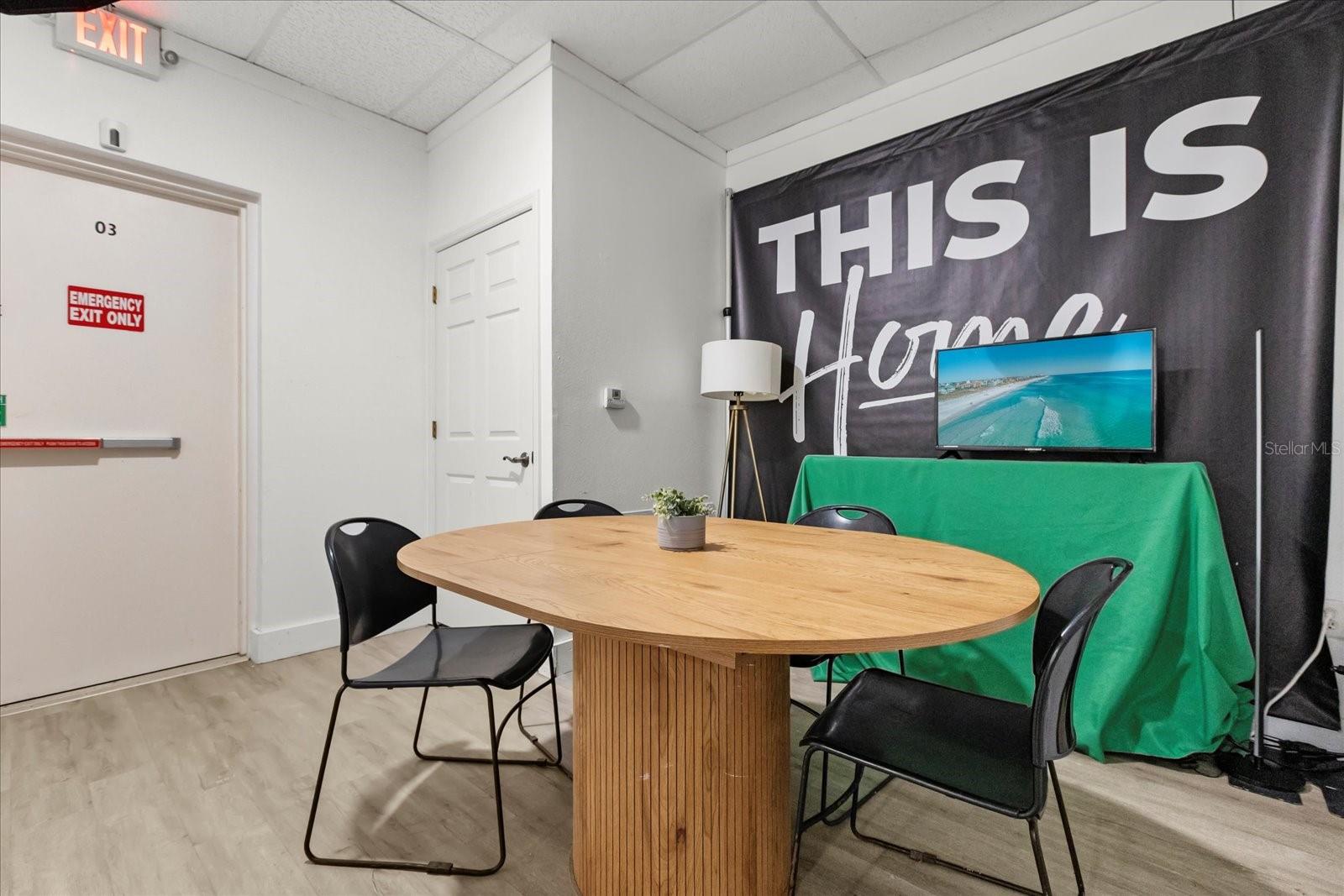 Image 32 of 47 For 1046 Plaza Drive D & E & F