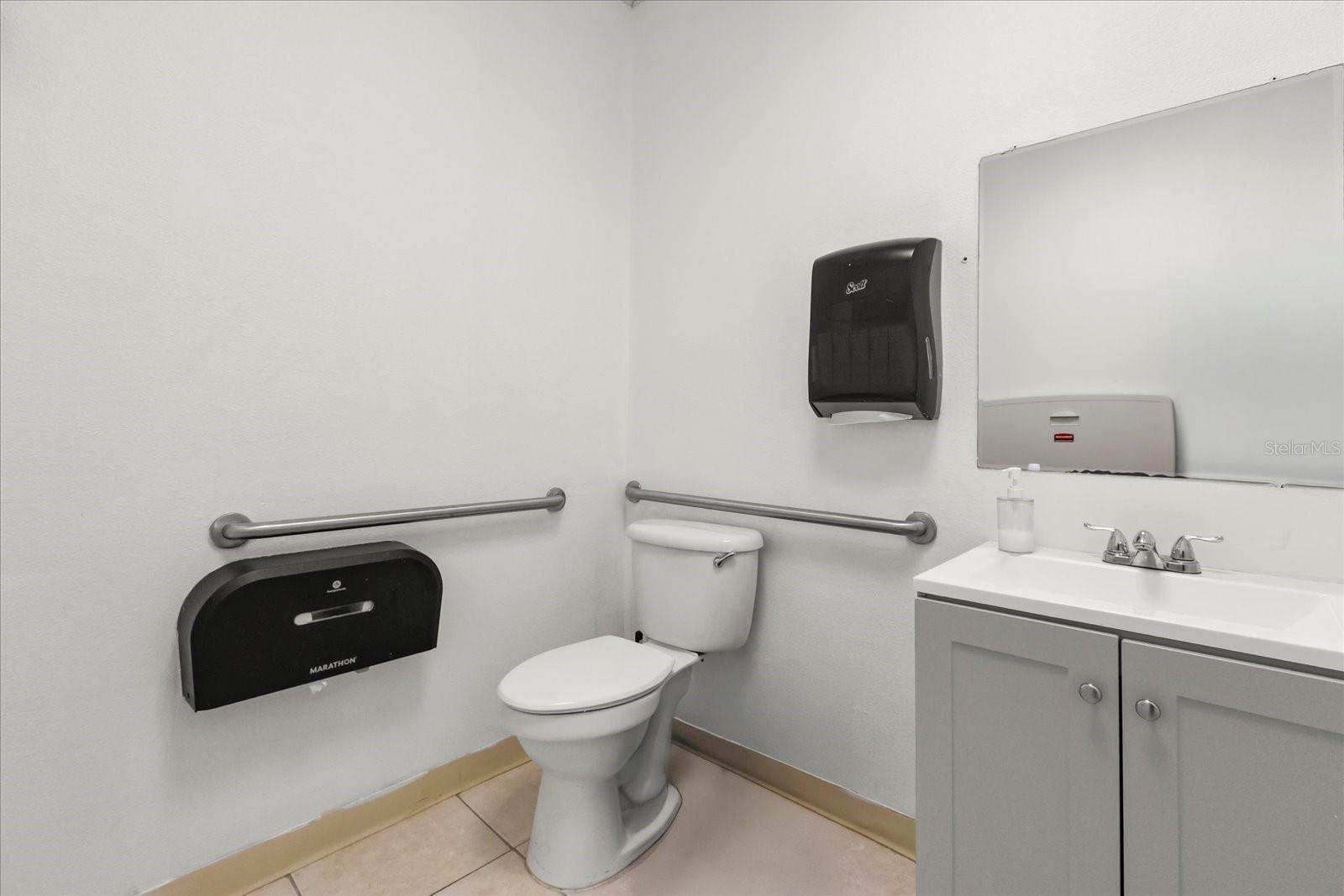 Image 36 of 47 For 1046 Plaza Drive D & E & F