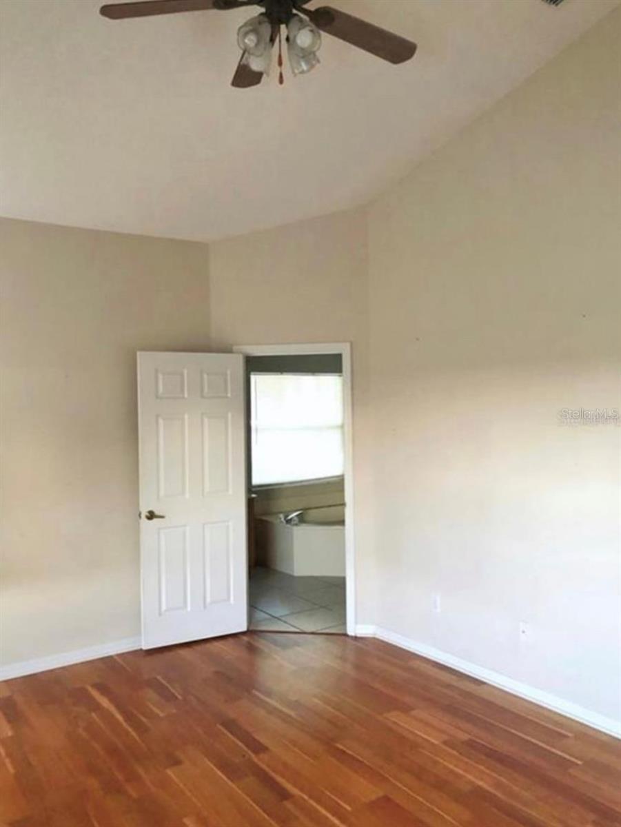 Image 11 of 23 For 2371 The Oack