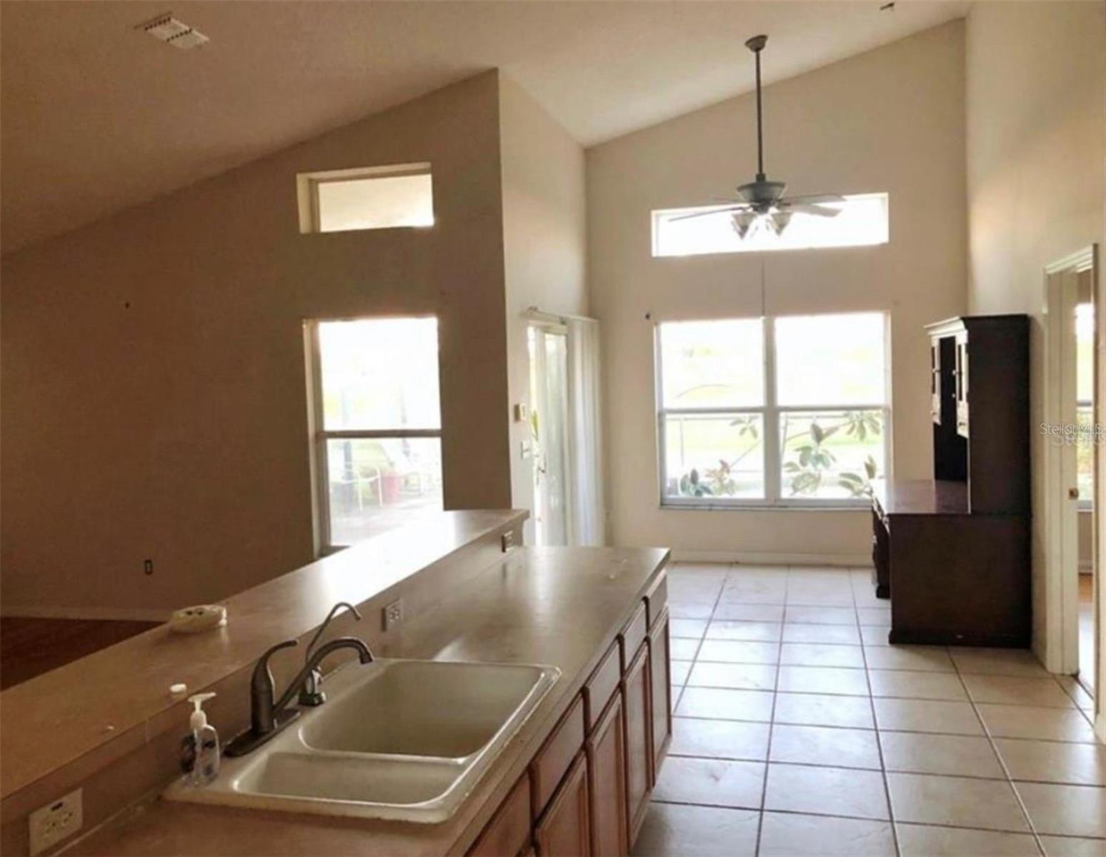 Image 12 of 23 For 2371 The Oack