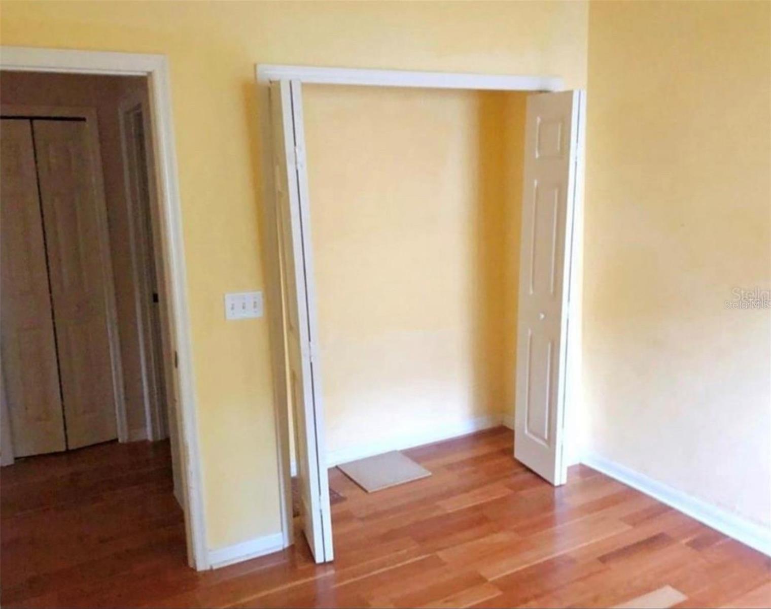 Image 15 of 23 For 2371 The Oack