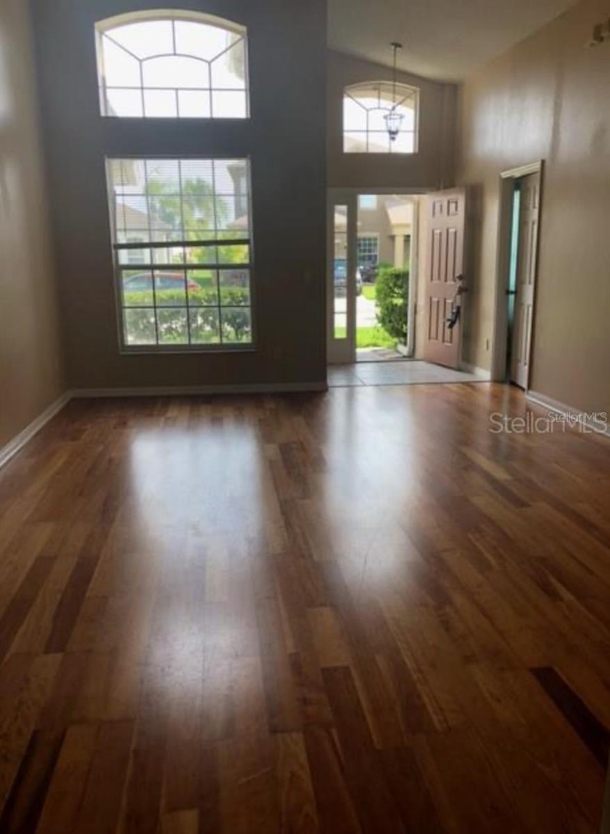 Image 19 of 23 For 2371 The Oack