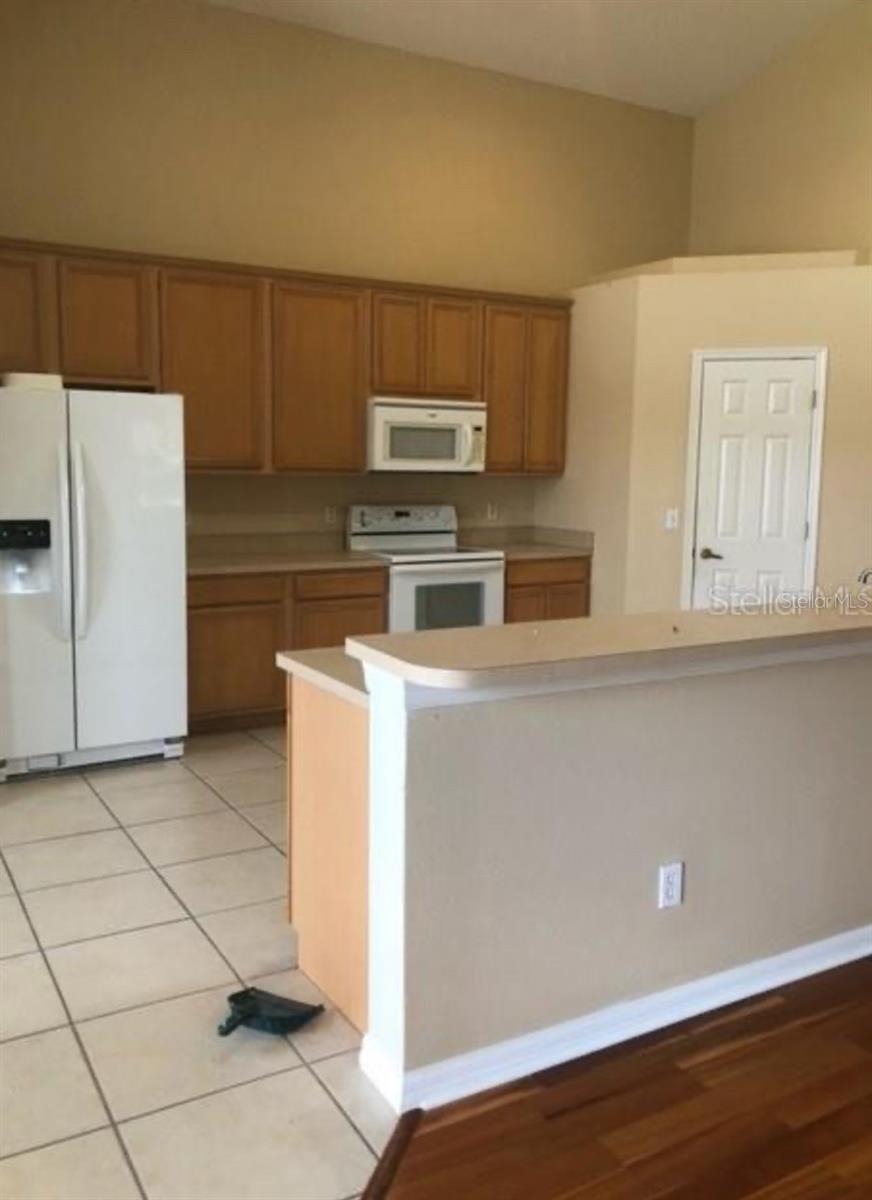 Image 2 of 23 For 2371 The Oack