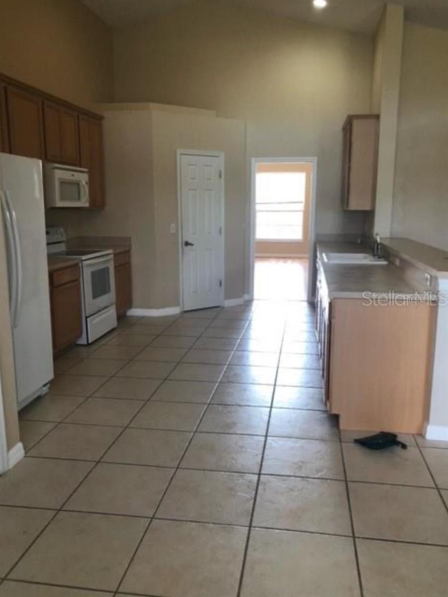 Image 3 of 23 For 2371 The Oack