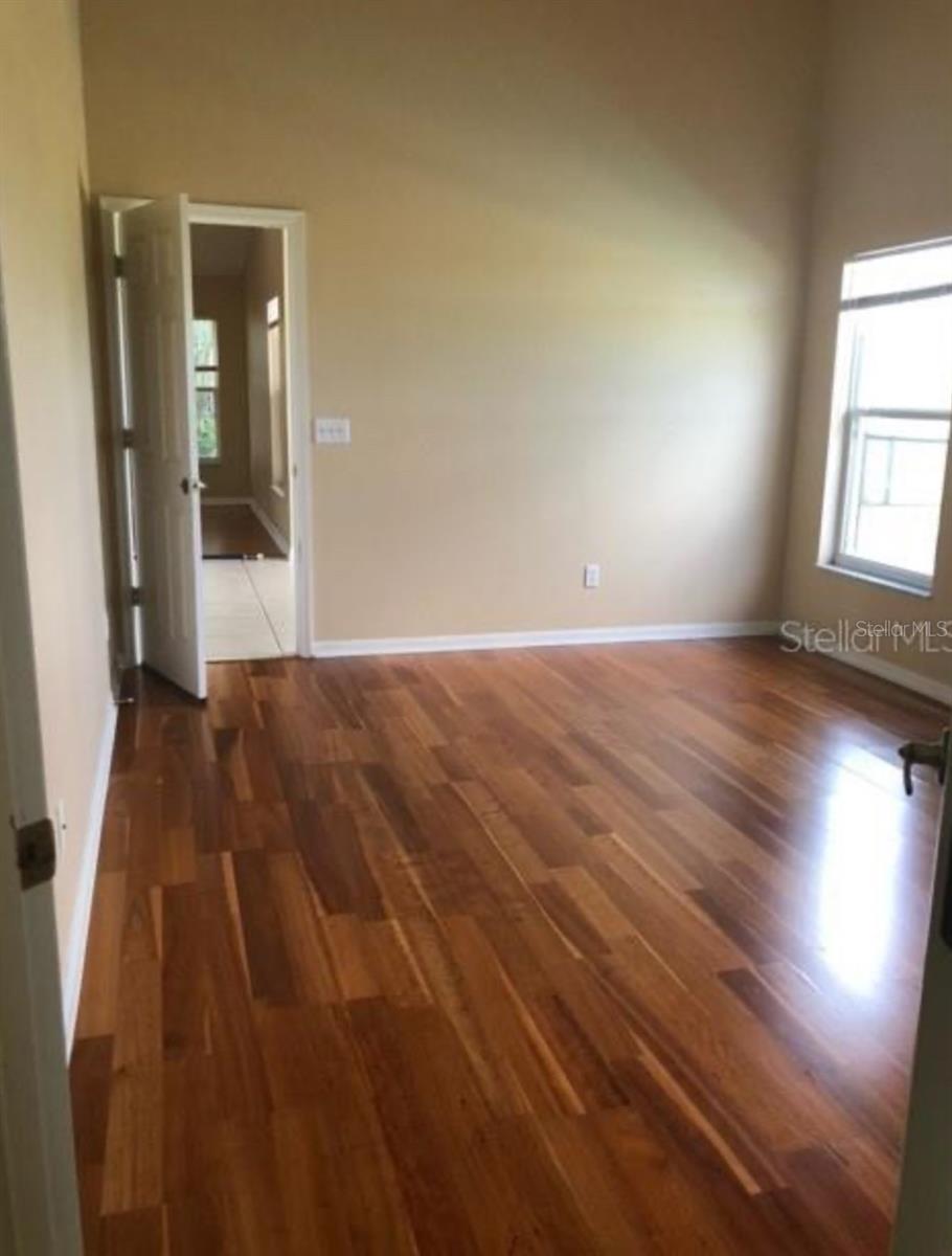 Image 4 of 23 For 2371 The Oack