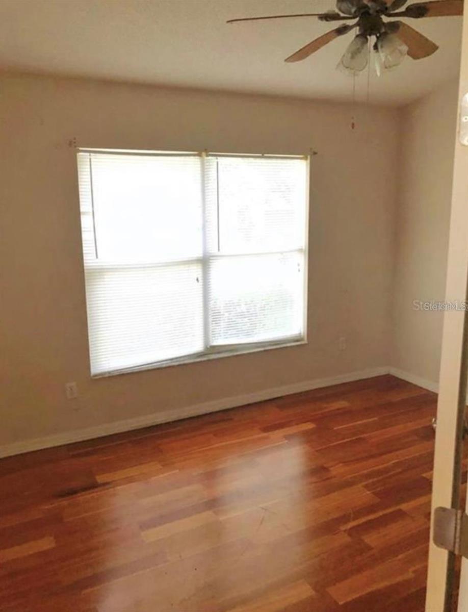 Image 9 of 23 For 2371 The Oack