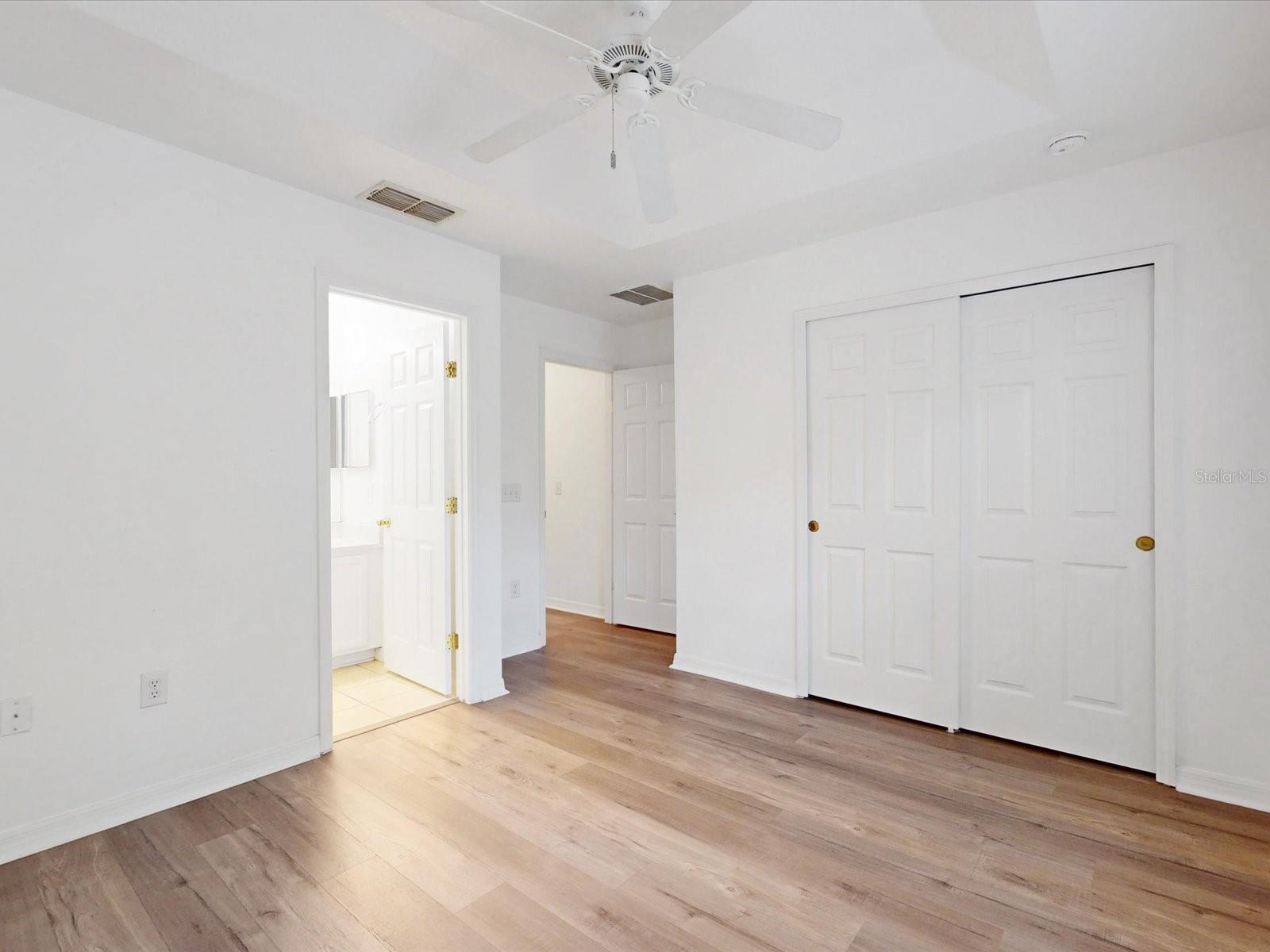 Image 21 of 29 For 7627 Long Island Drive