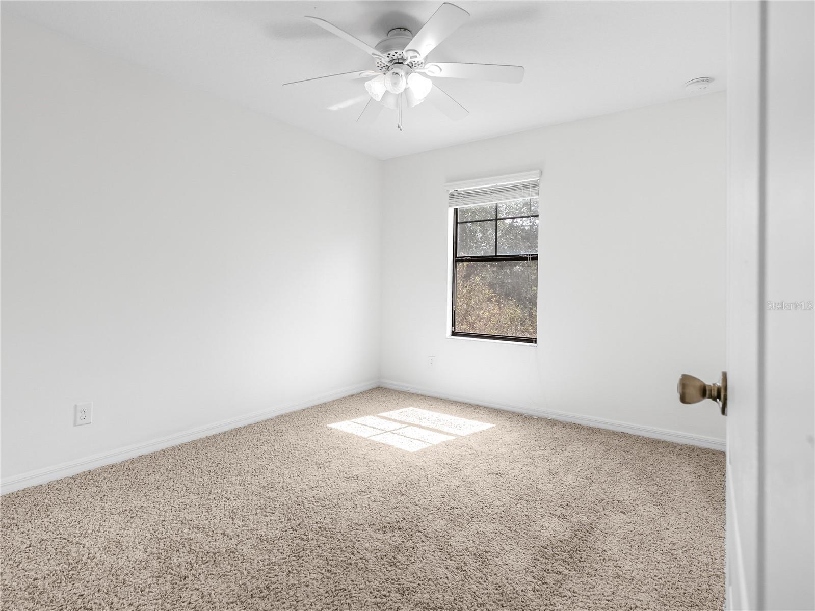 Image 11 of 25 For 1812 Leather Fern Drive