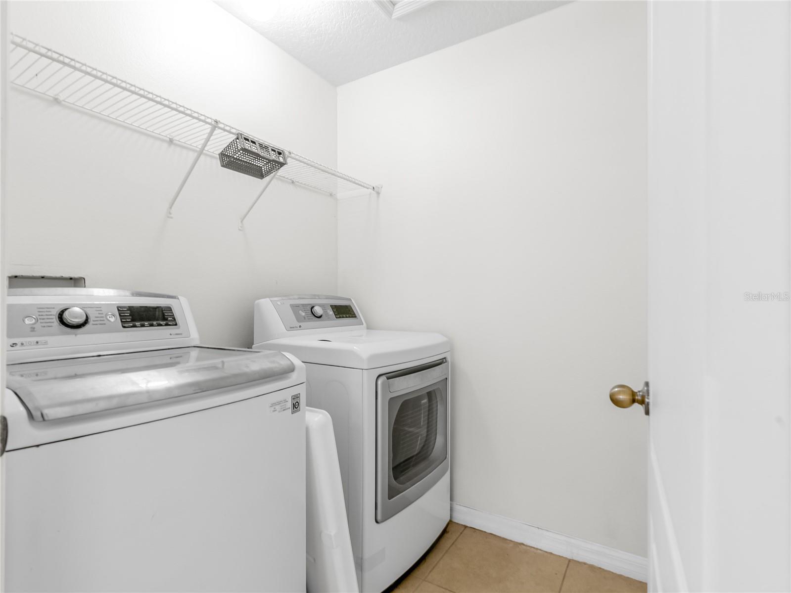 Image 14 of 25 For 1812 Leather Fern Drive
