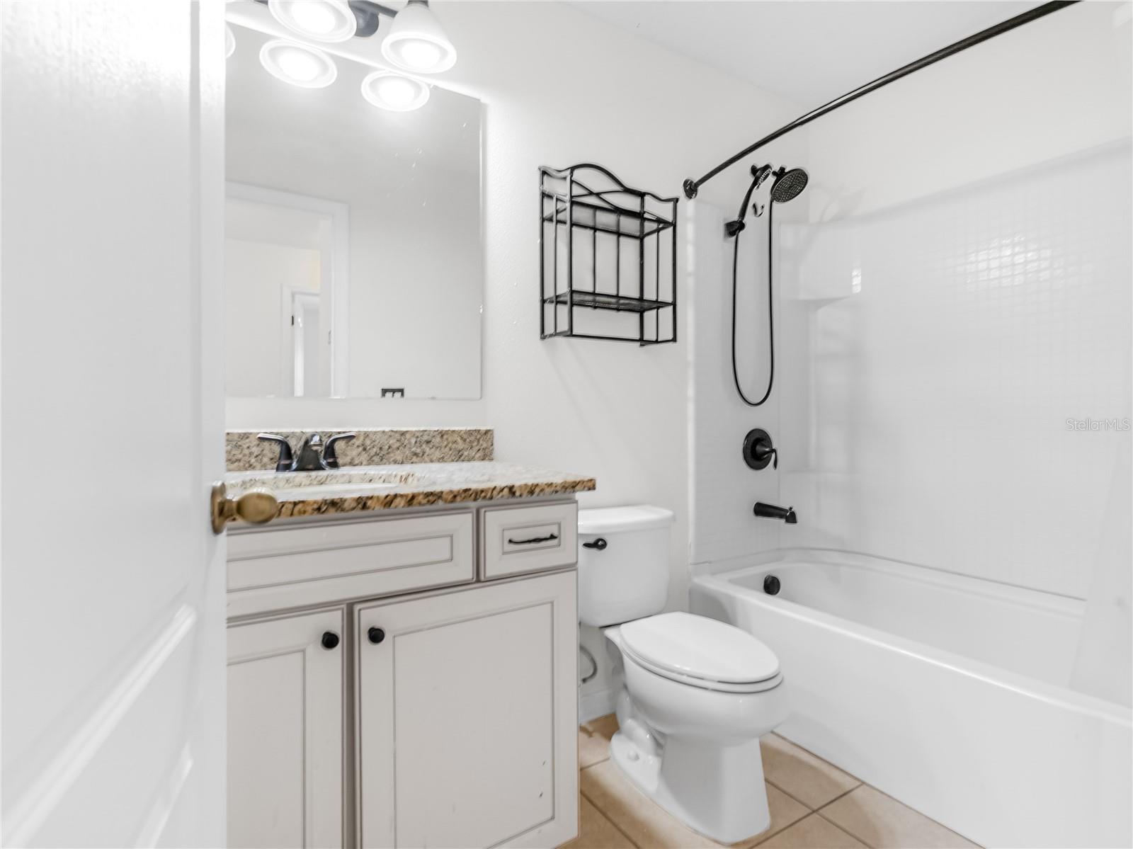 Image 15 of 25 For 1812 Leather Fern Drive