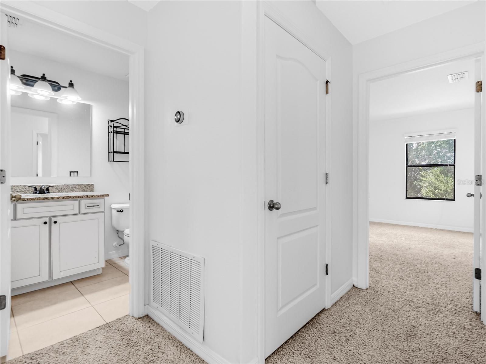 Image 16 of 25 For 1812 Leather Fern Drive