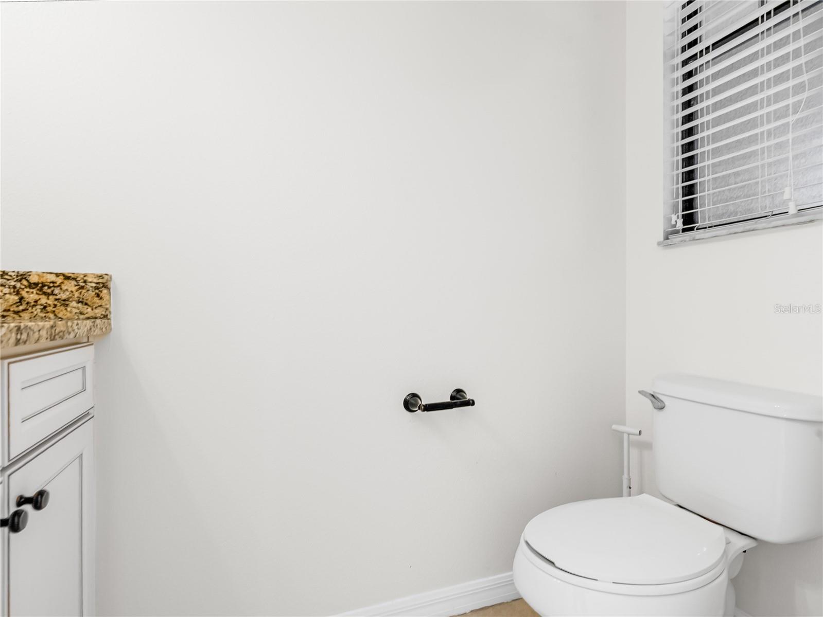 Image 8 of 25 For 1812 Leather Fern Drive