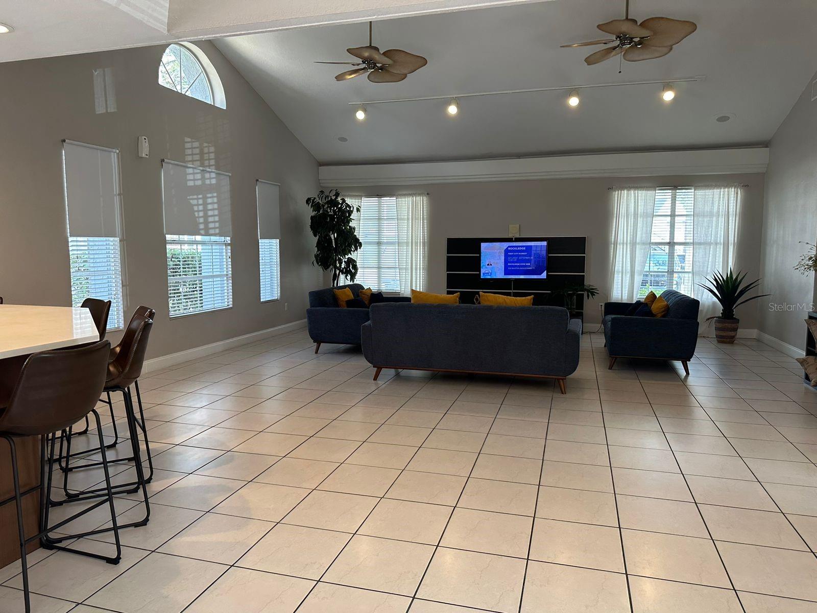 Image 16 of 29 For 3816 Breakwater Way 203