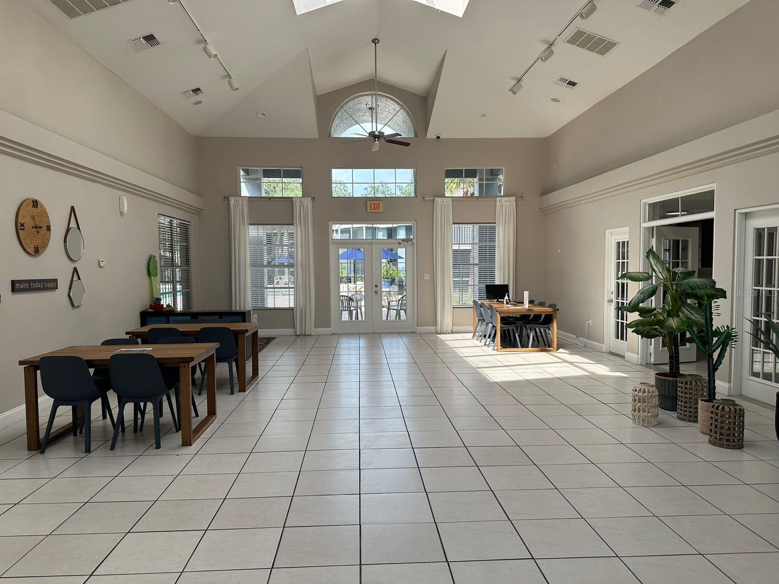 Image 21 of 29 For 3816 Breakwater Way 203