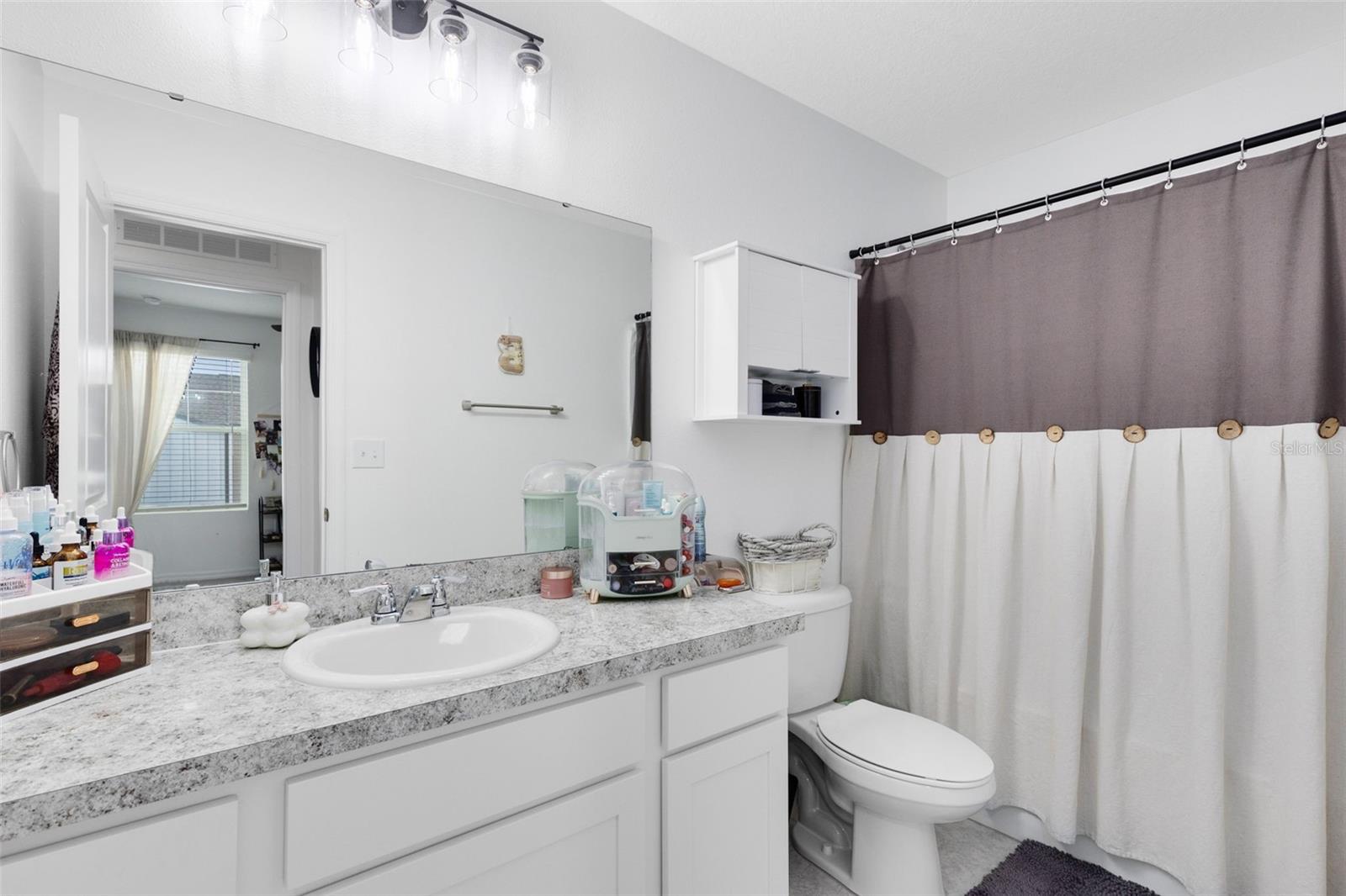 Image 15 of 30 For 528 Madison Drive