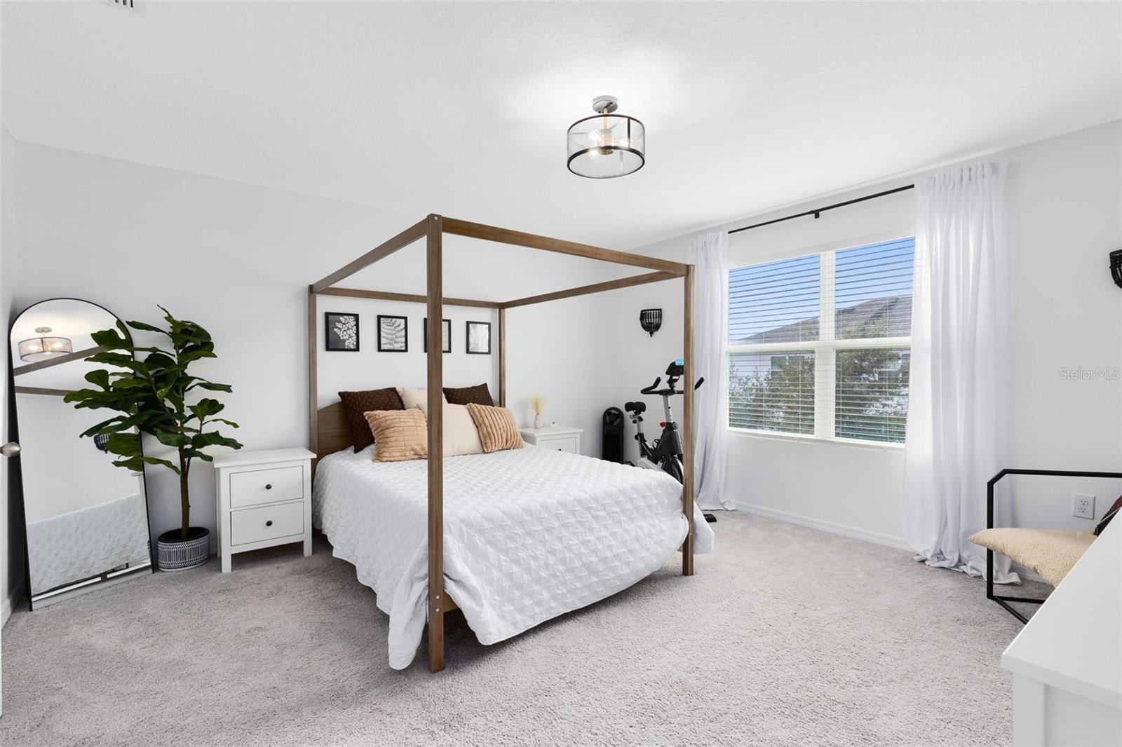 Image 16 of 30 For 528 Madison Drive