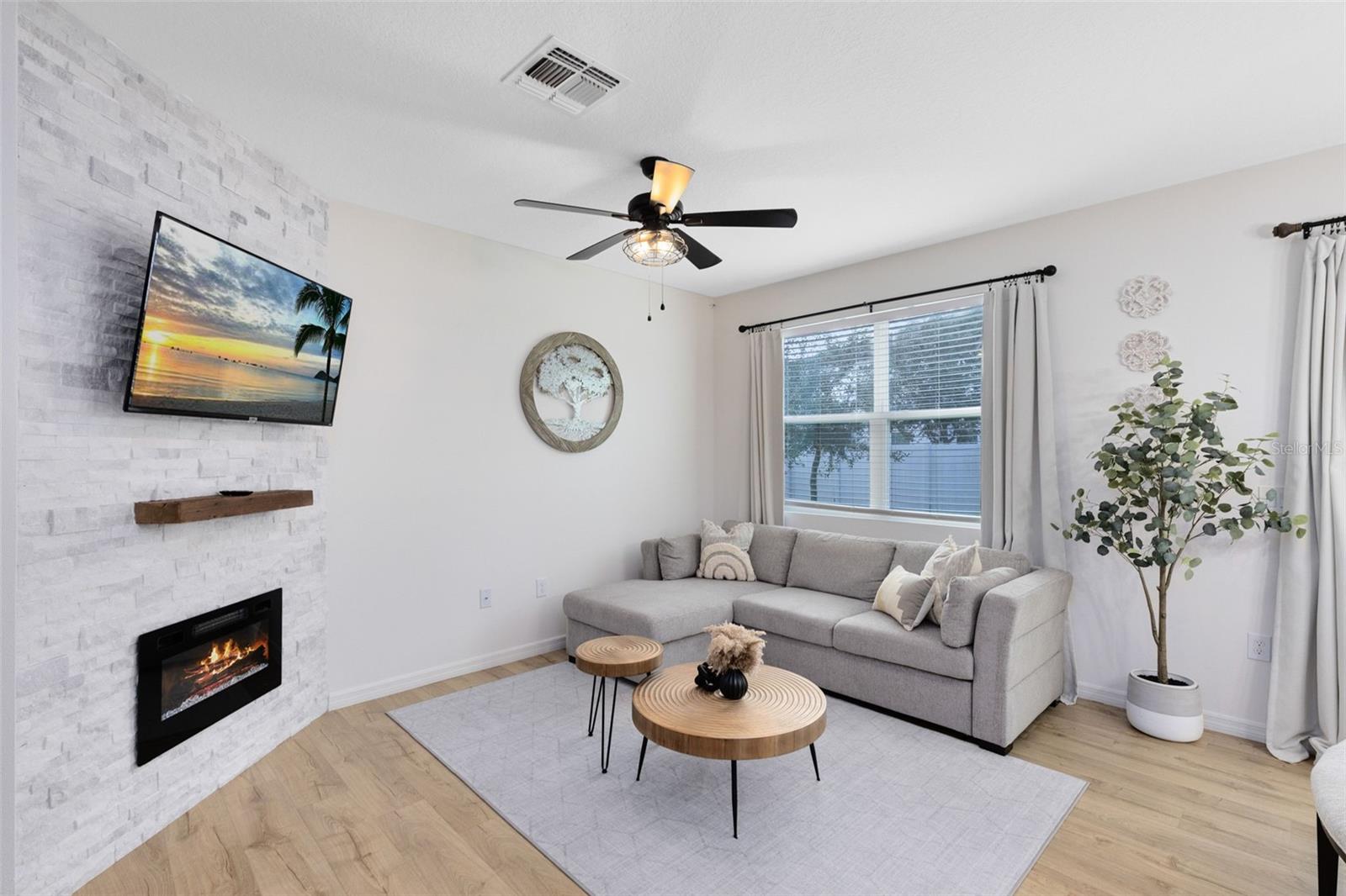 Image 6 of 30 For 528 Madison Drive