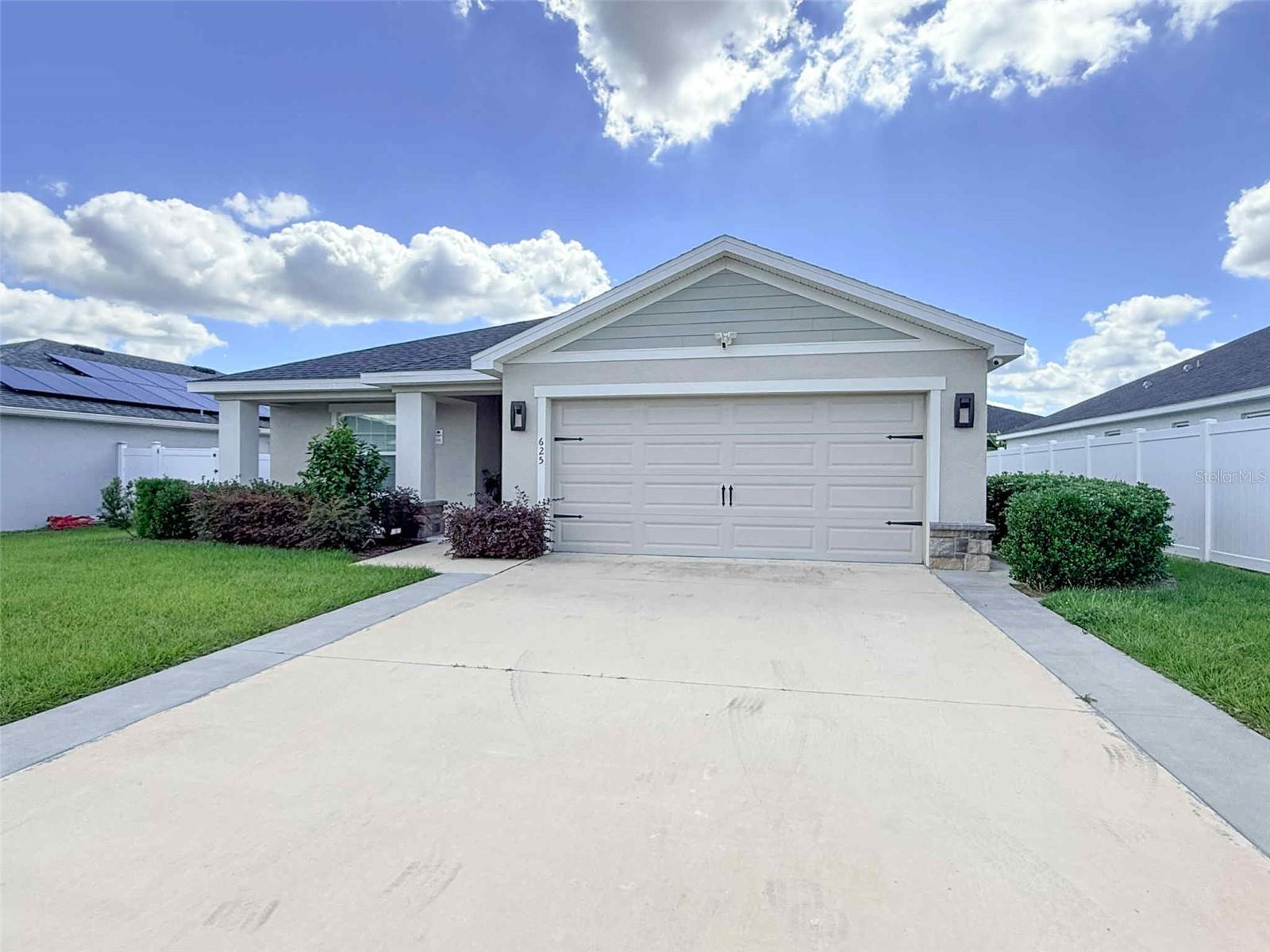 Image 3 of 19 For 625 Fairhope Drive